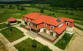 Saciova Hills